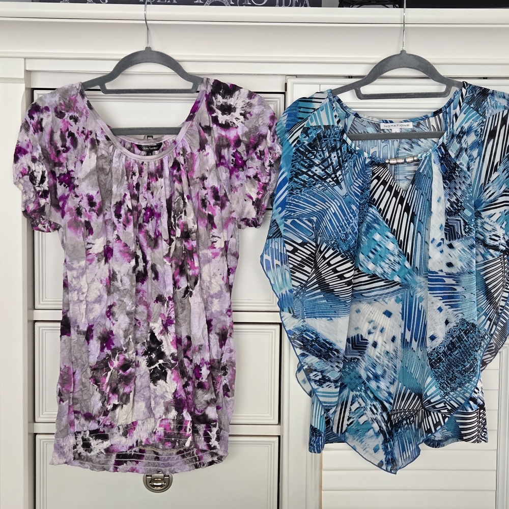 Bundle Of 2 Women's Tops Size Small
